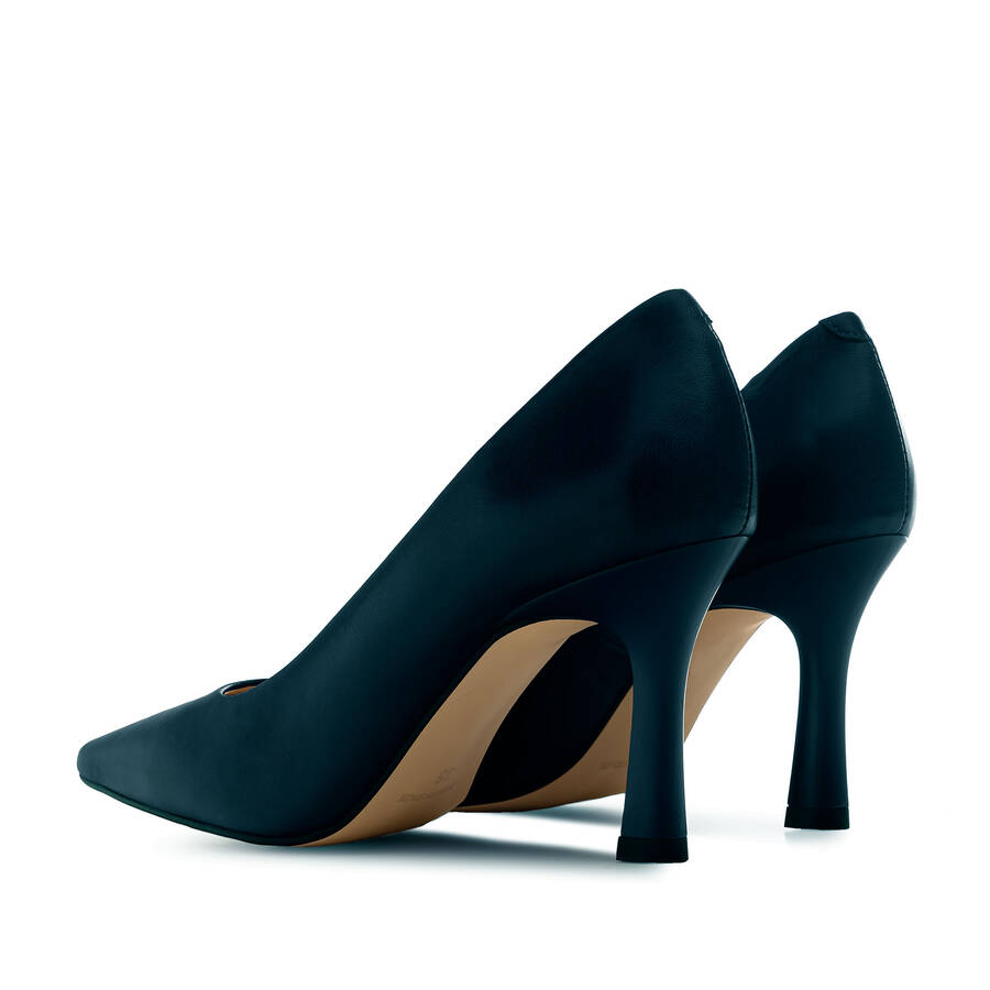 Stilettos in Navy Leather 