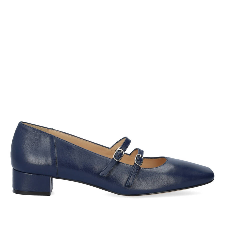 Heeled leather shoes in navy colour. 