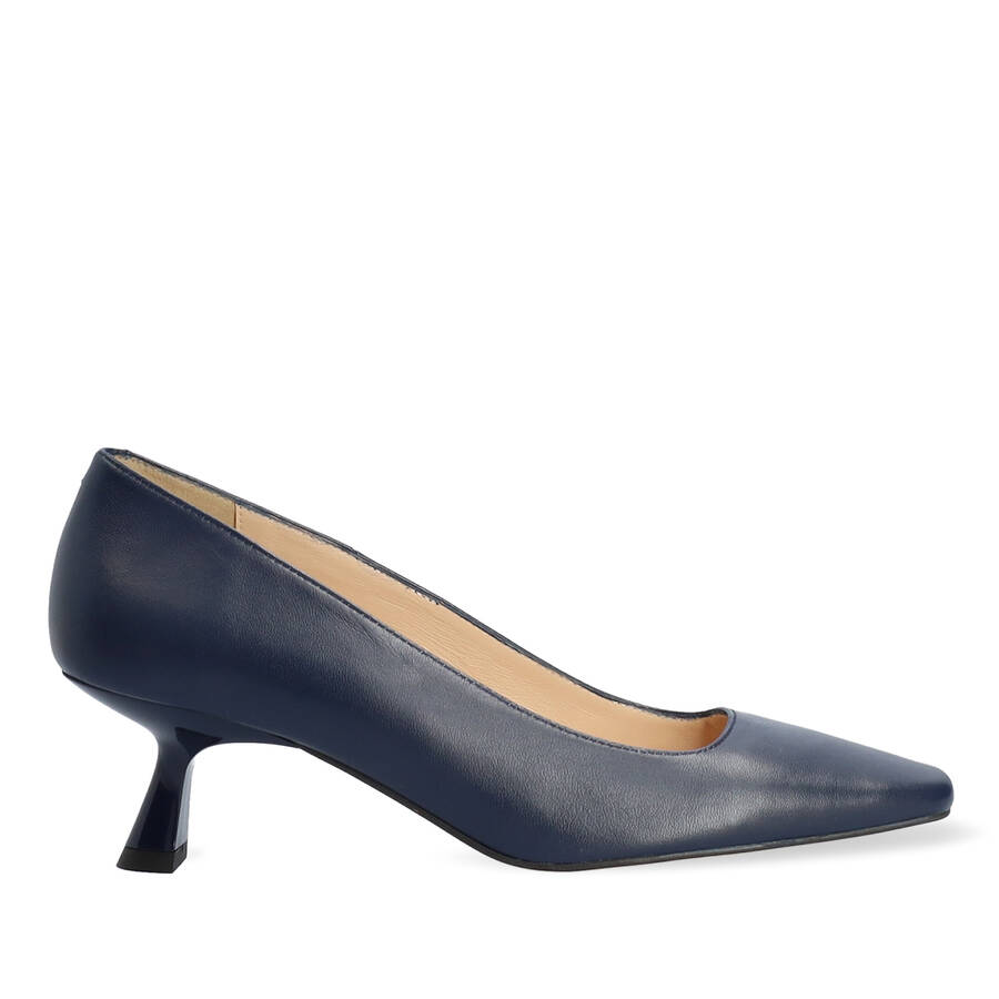 Heeled shoes in navy leather 