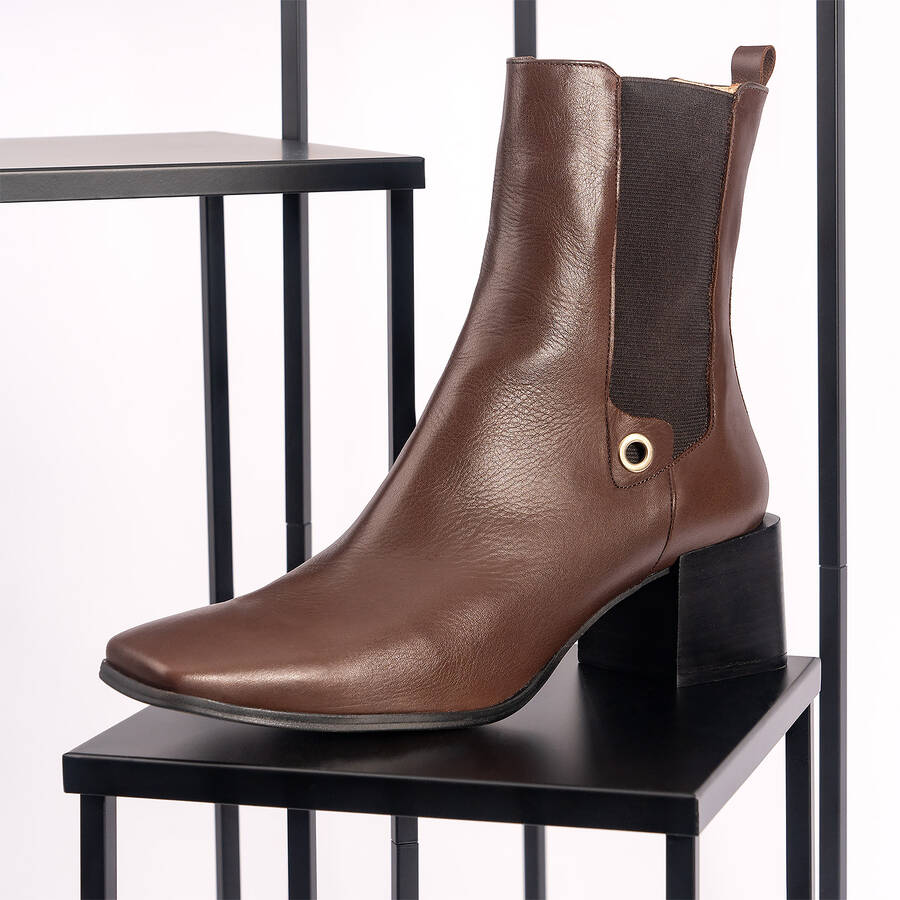 Chelsea Booties in Brown Leather 