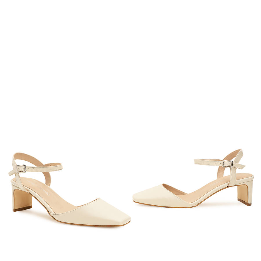 Slingback Heeled Shoes in Off White Leather 