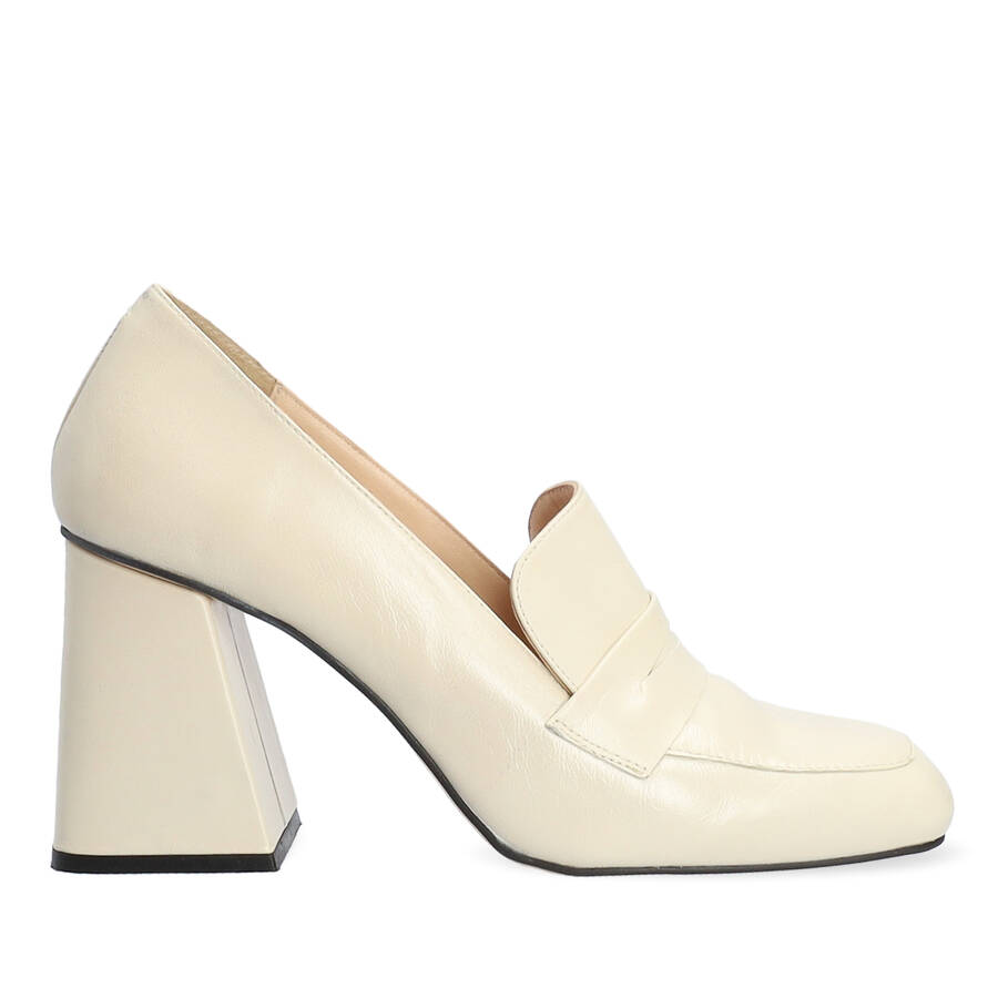 Heeled loafers in off-white leather 