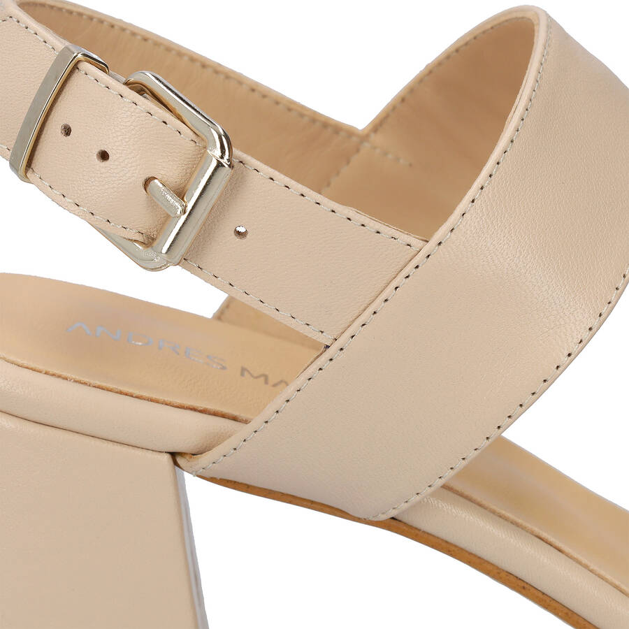 Sandalette mit Absatz aus Leder Beigem 