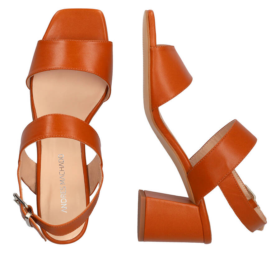 Heeled leather sandal in Camel colour 