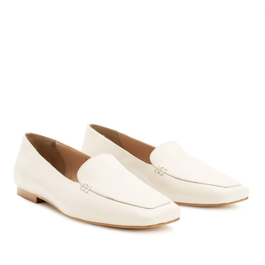 Loafers in Off White Leather 