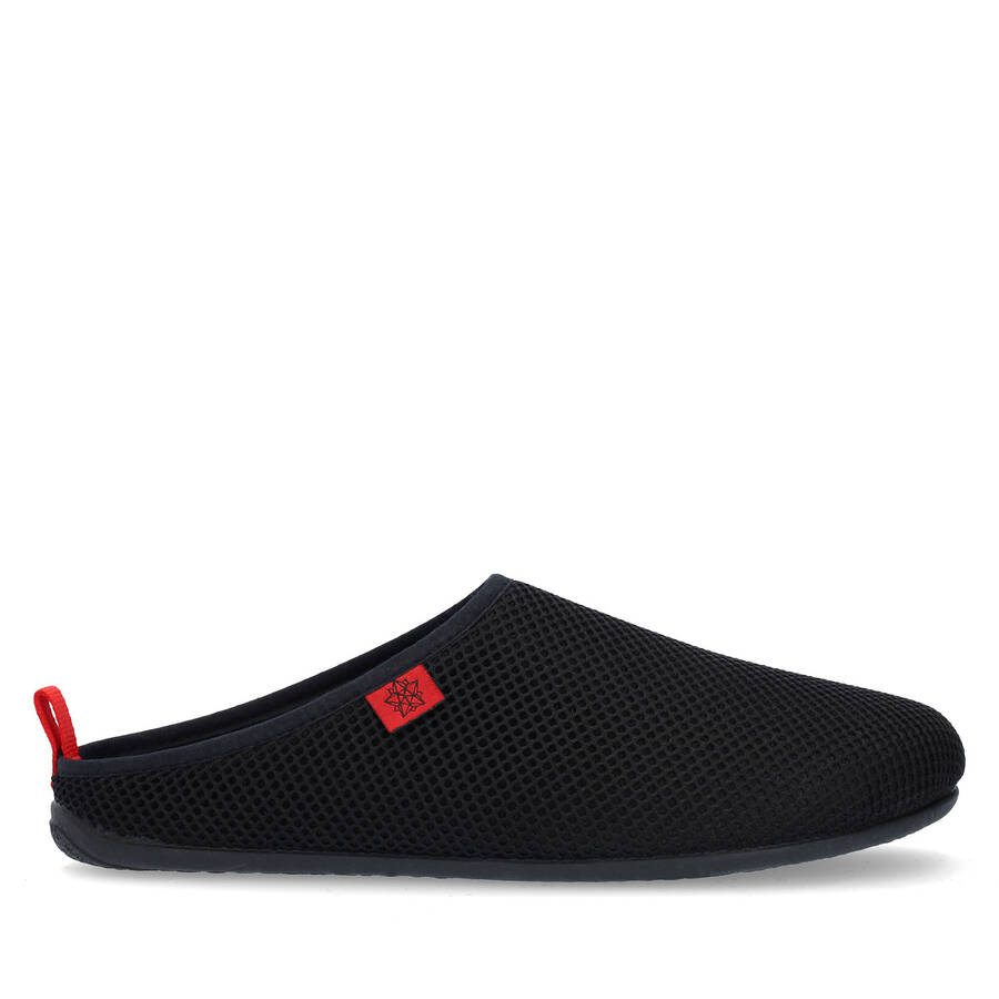 Unisex Slippers in Black mesh with Black outsole 