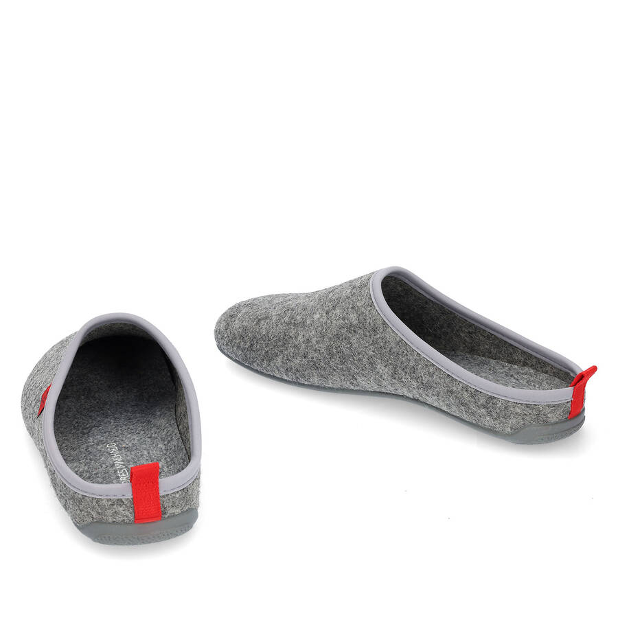 Unisex Grey Felt Slippers 