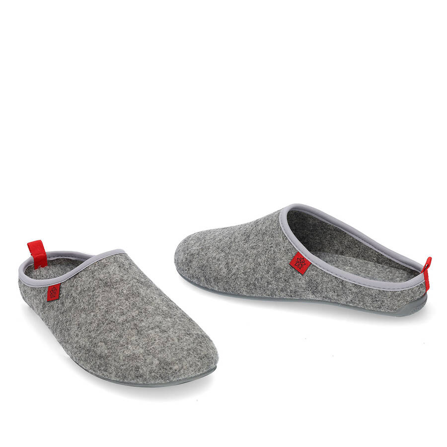 Unisex Grey Felt Slippers 