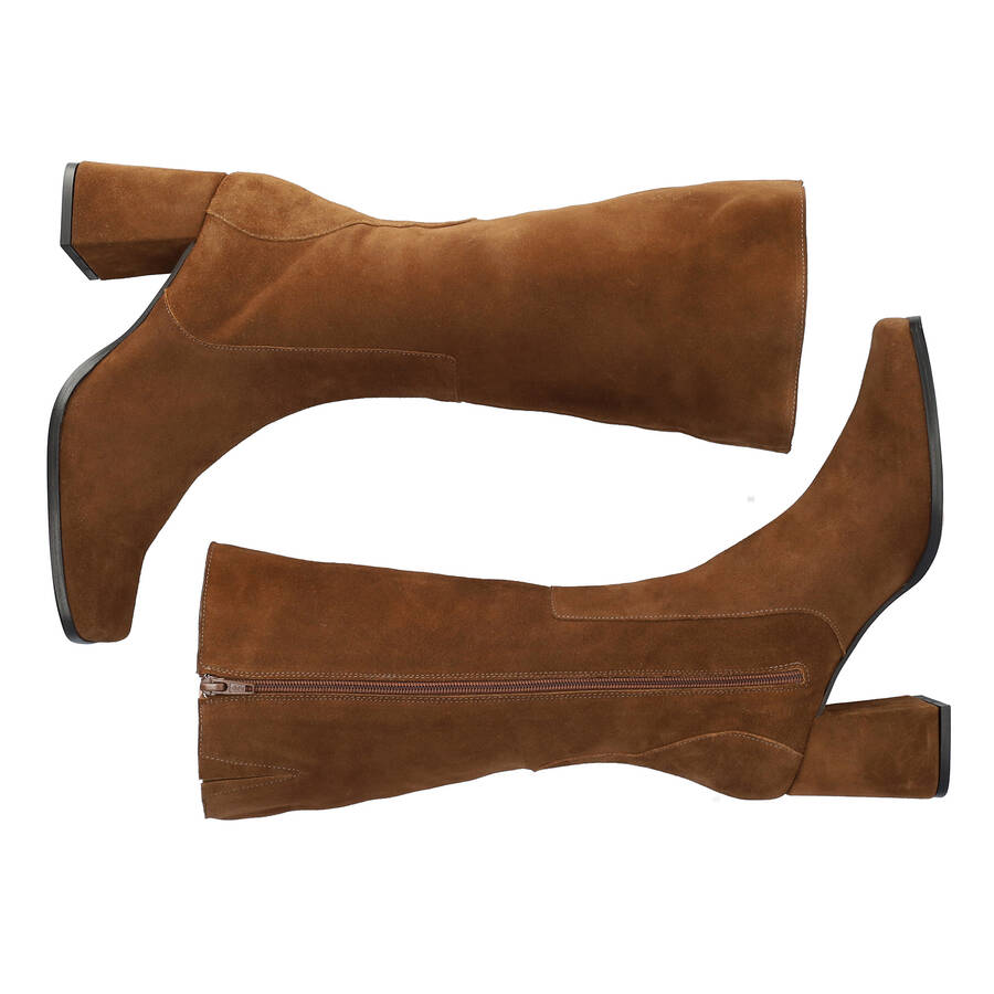 Heeled boots in cognac leather 