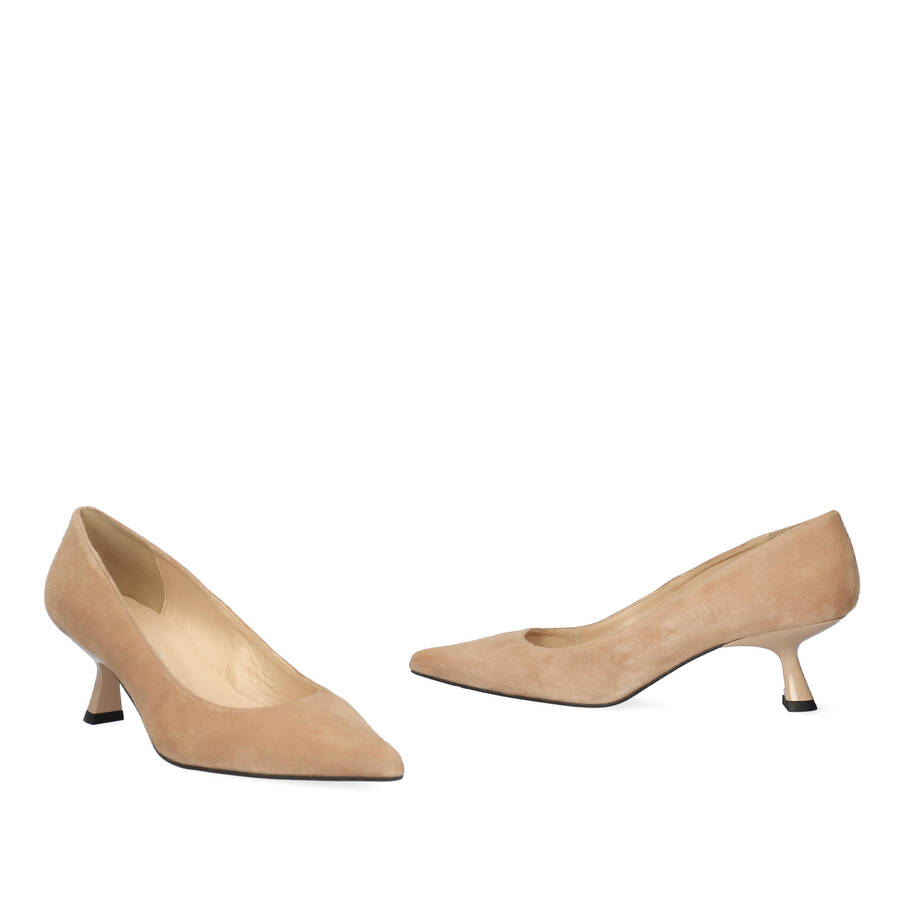 Heeled shoes in taupe suede 