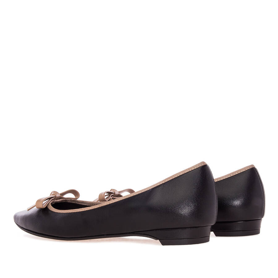 Ballet Flats in Black Leather 