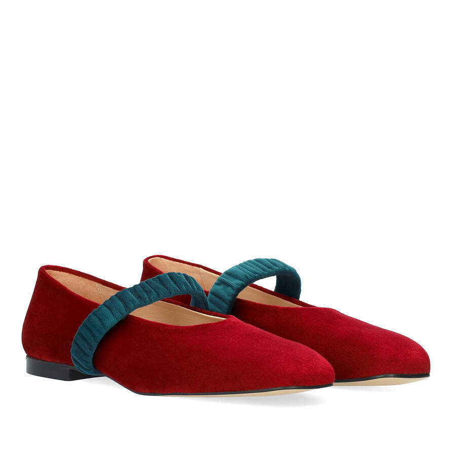 Velvet ballerina in burgundy 