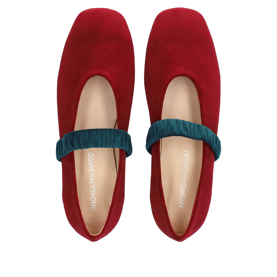 Velvet ballerina in burgundy 