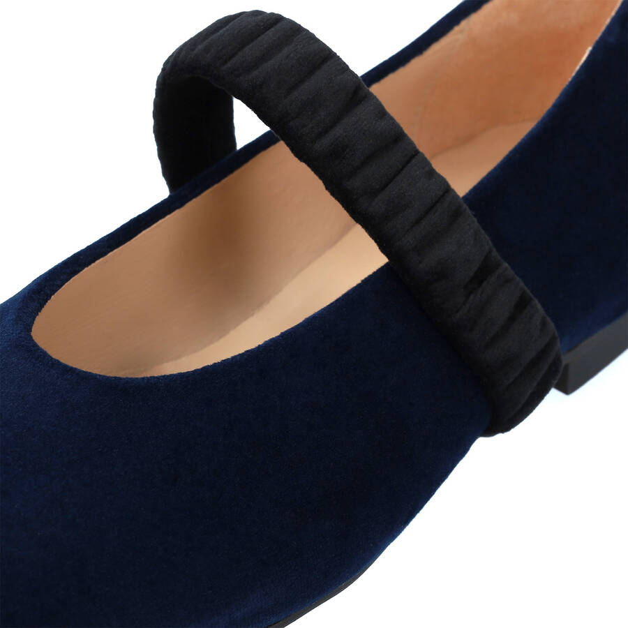 Velvet ballerina in navy 