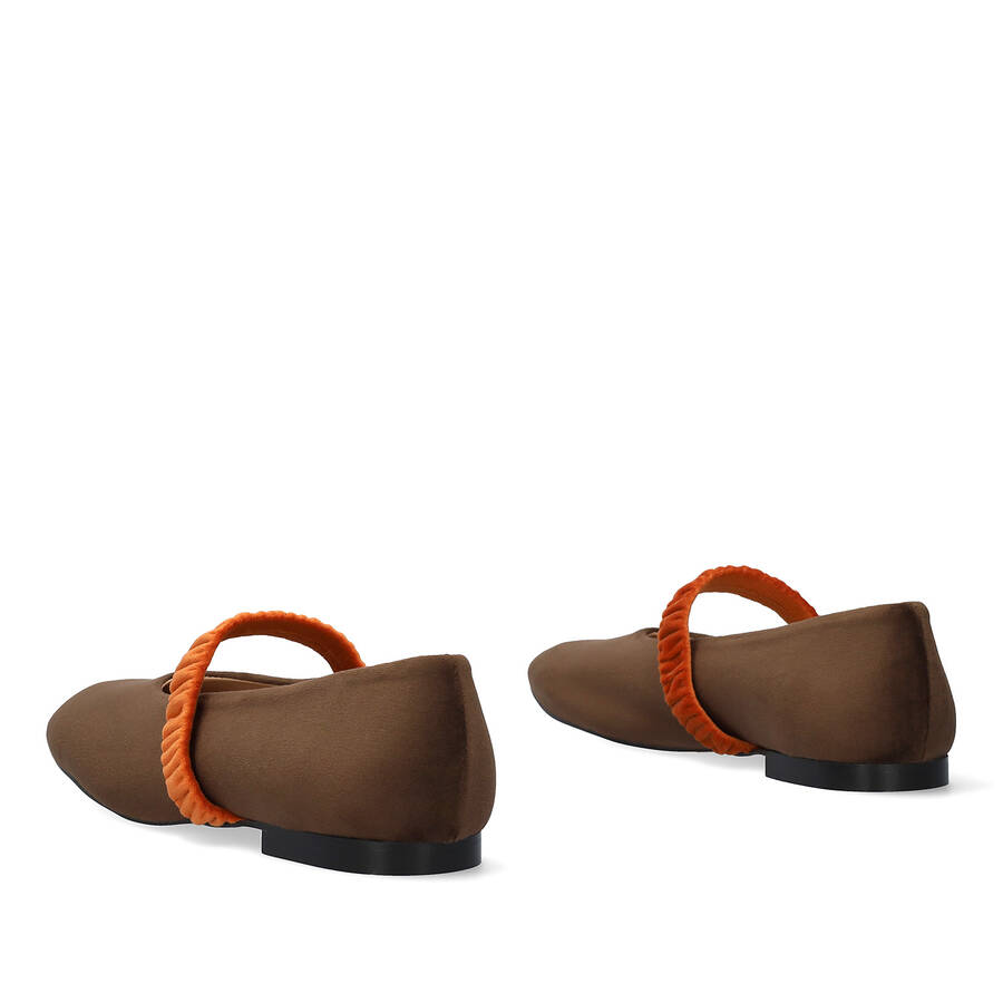 Velvet ballerina in brown 