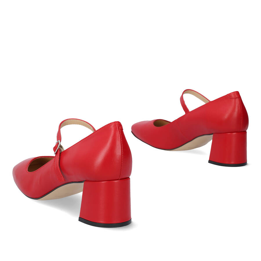 Leather heeled shoe in red leather 