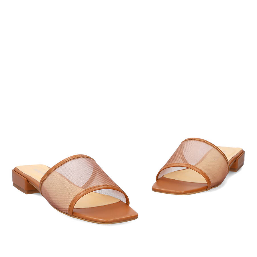 Brown leather flat sandals 