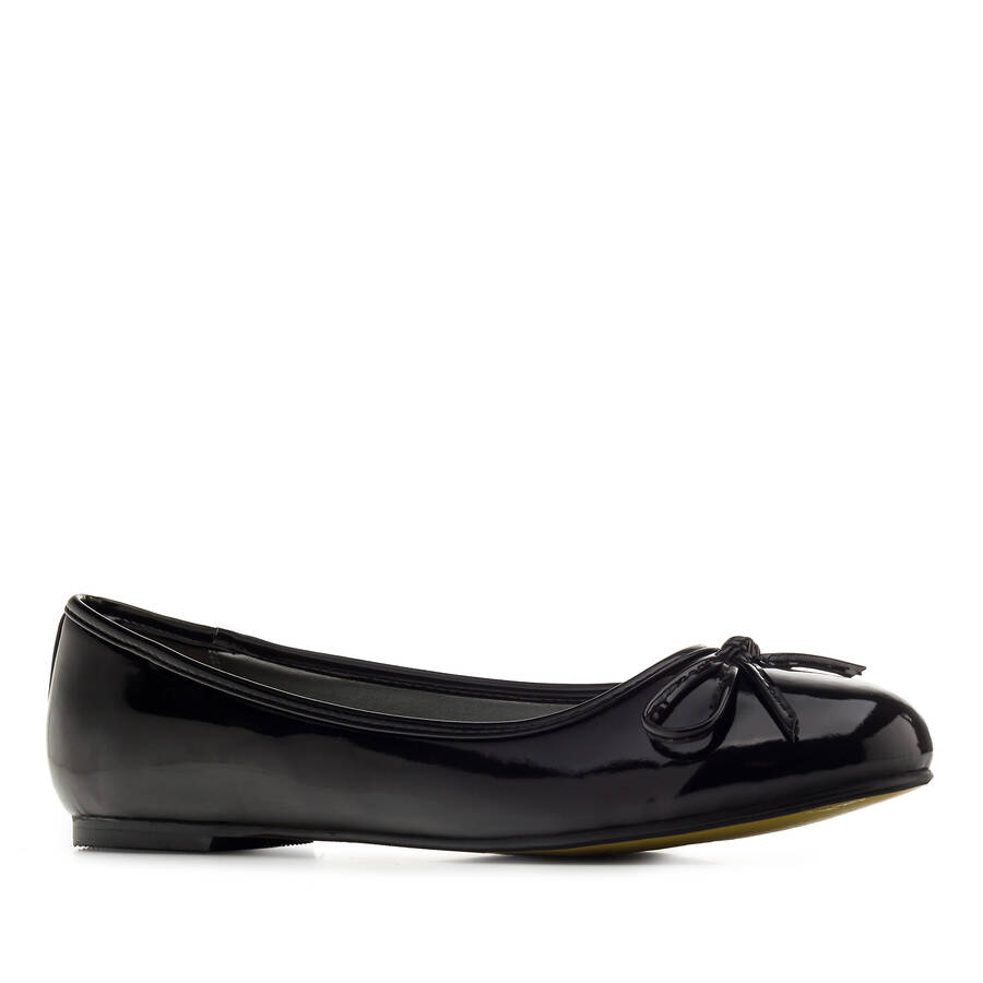 Black patent ballerinas 