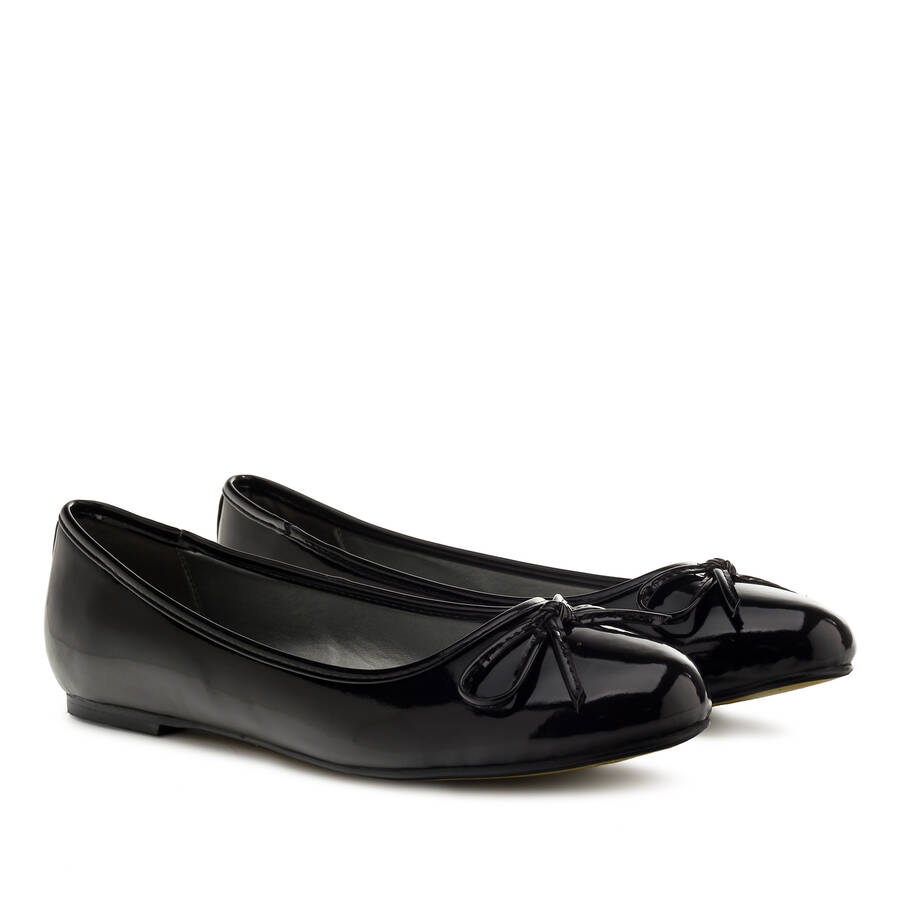 Black patent ballerinas 