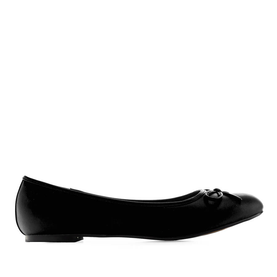 Classic Big Flat Ballerinas in Black Soft 