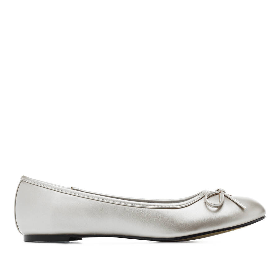 Classic Big Flat Ballerinas in Silver Soft 