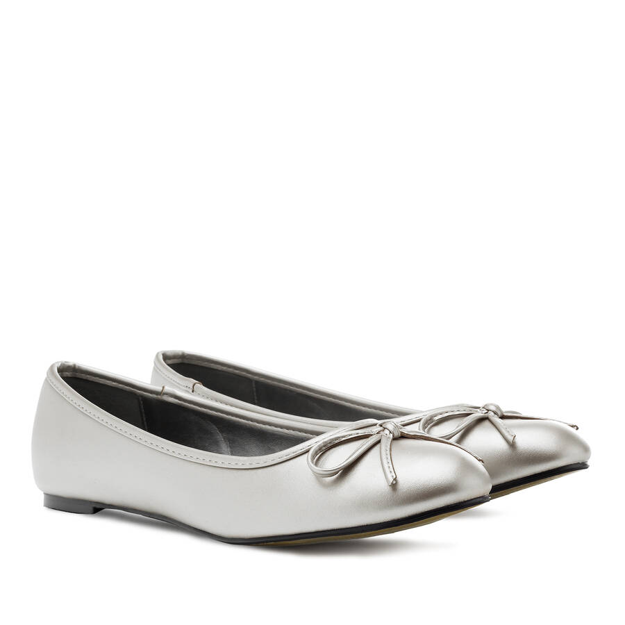 Classic Big Flat Ballerinas in Silver Soft 