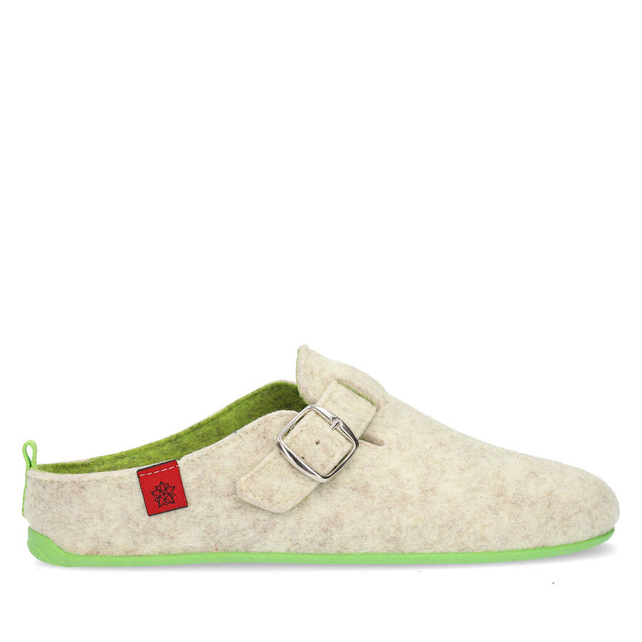 Unisex home slippers in white felt and buckle detail 