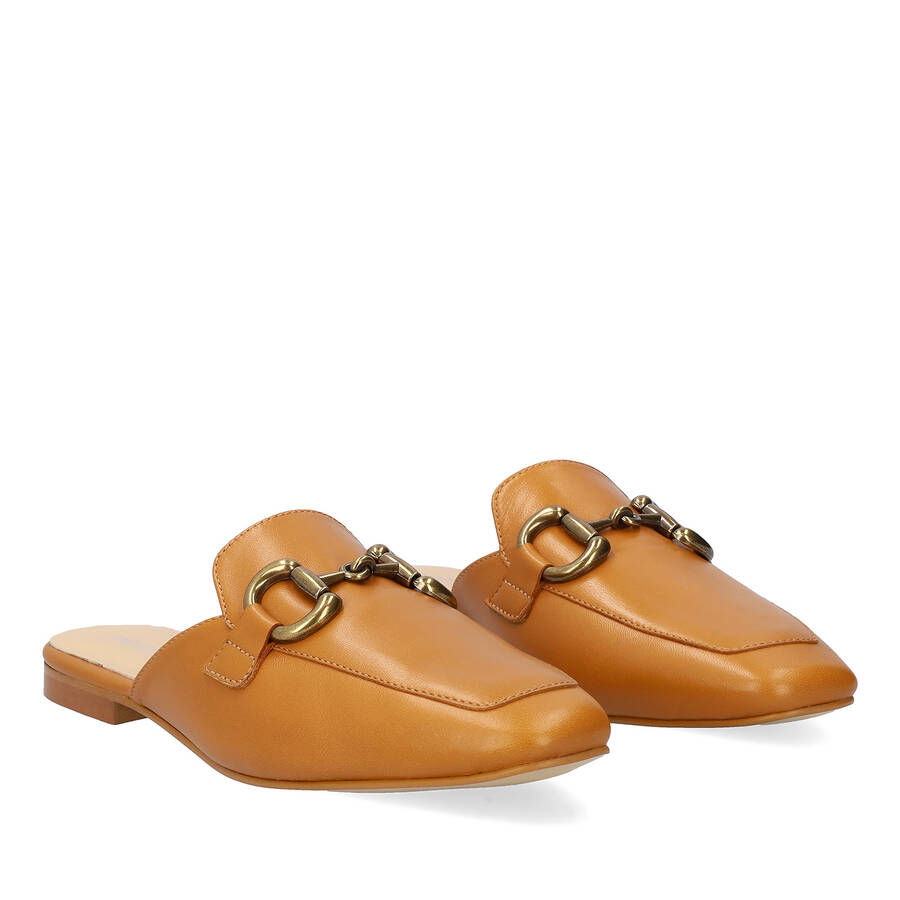 Flat slingback loafer in camel leather 