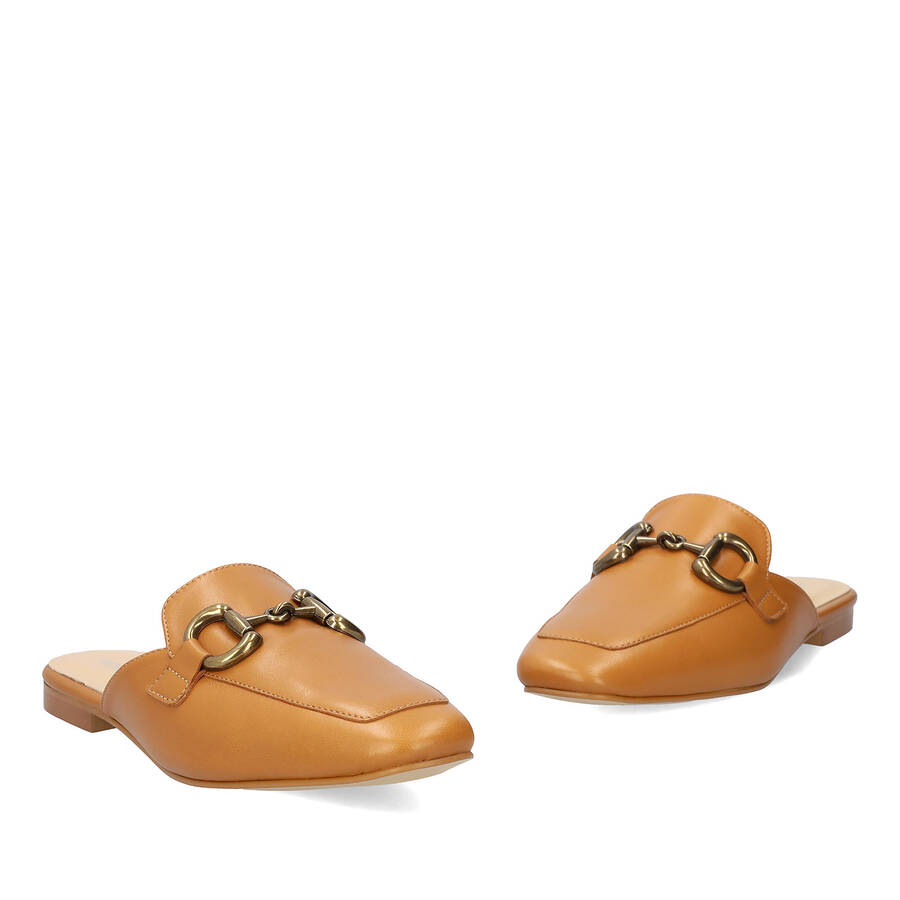 Flat slingback loafer in camel leather 