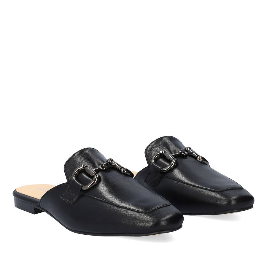 Flat slingback loafer in black leather 