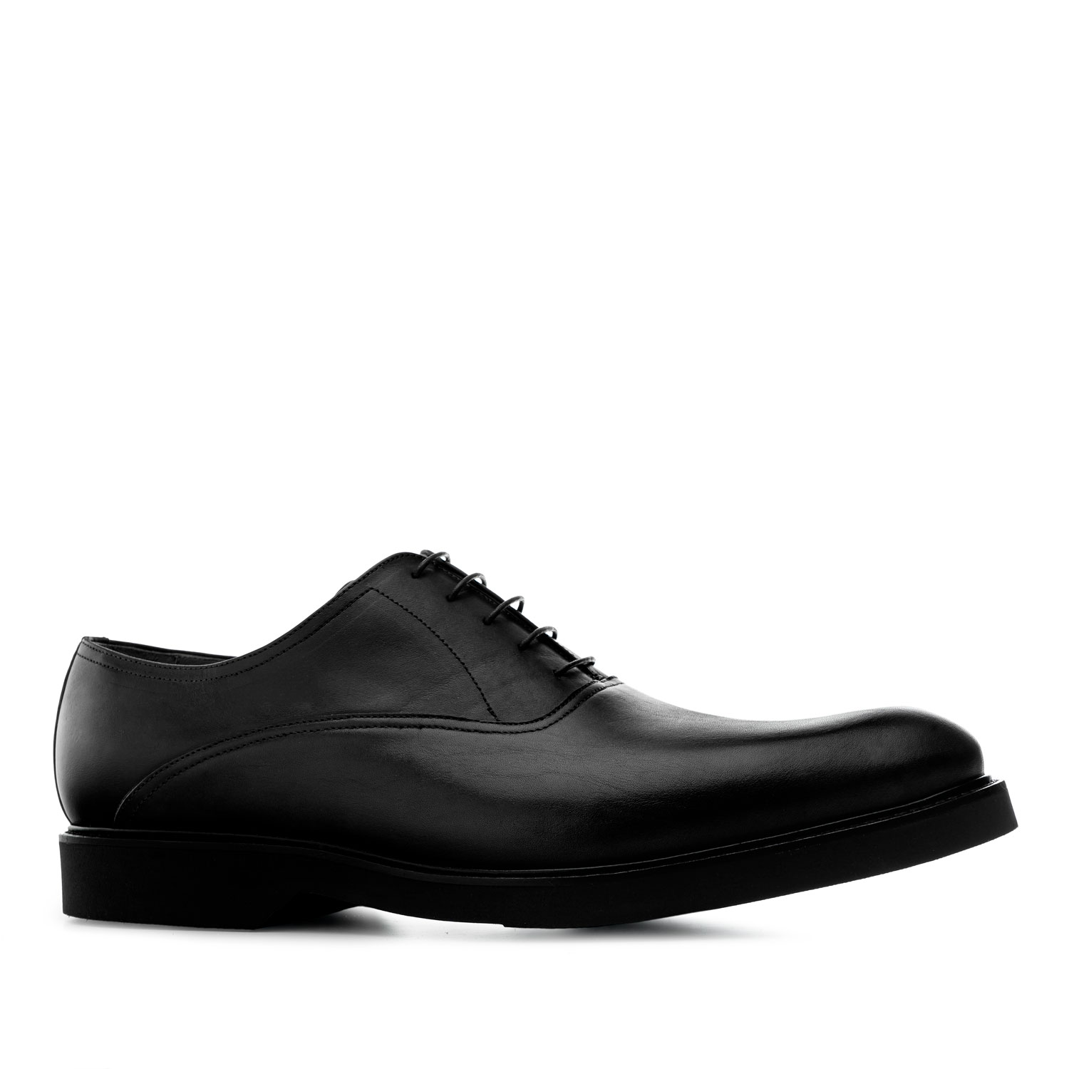 Chaussures habillées en cuir de couleur Noir 