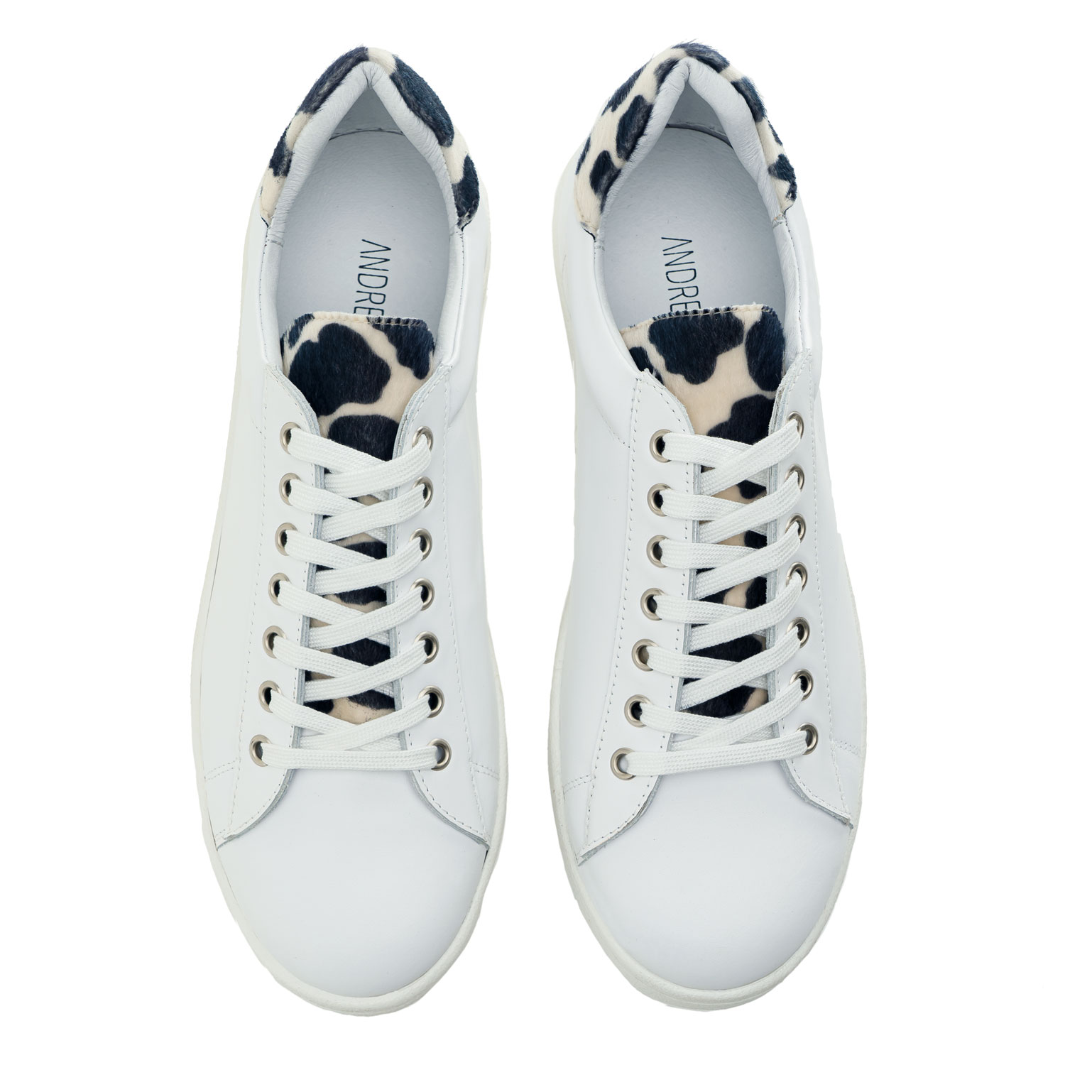 Sneaker aus hochwertigem Leder in weiß mit Kuhfellmuster - MADE in SPAIN 