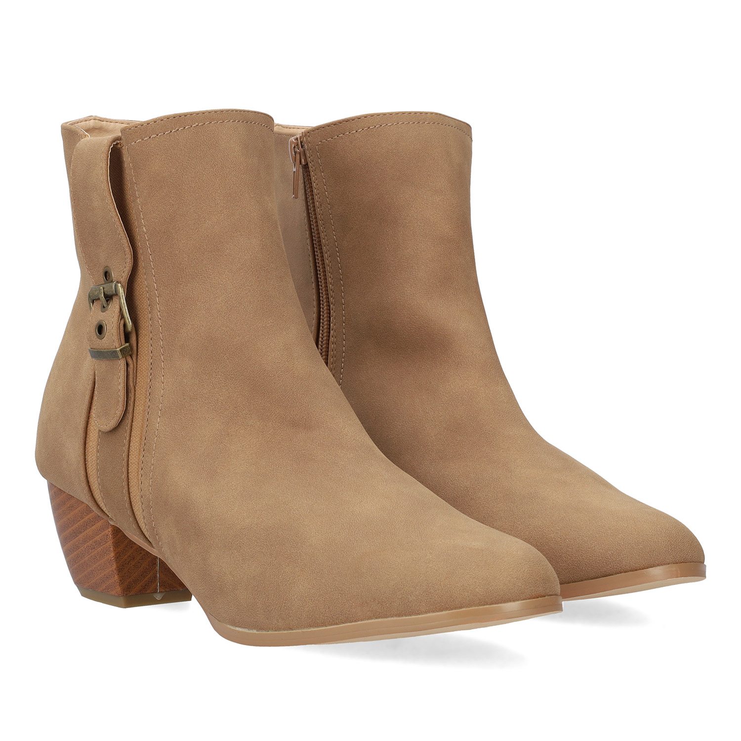 Ankle boots in faux brown nubuck. 