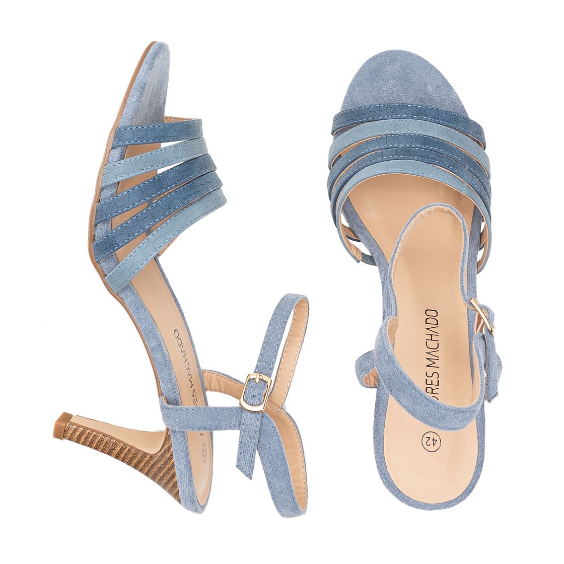 Sandale bicolore gravée en suédine bleu. 