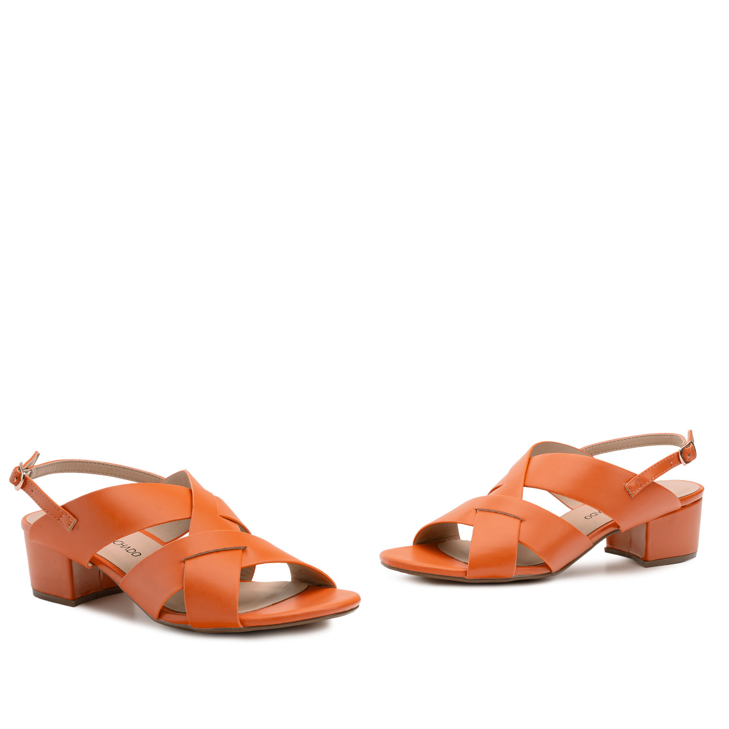 Sandaletten aus orangem Lederimitat 