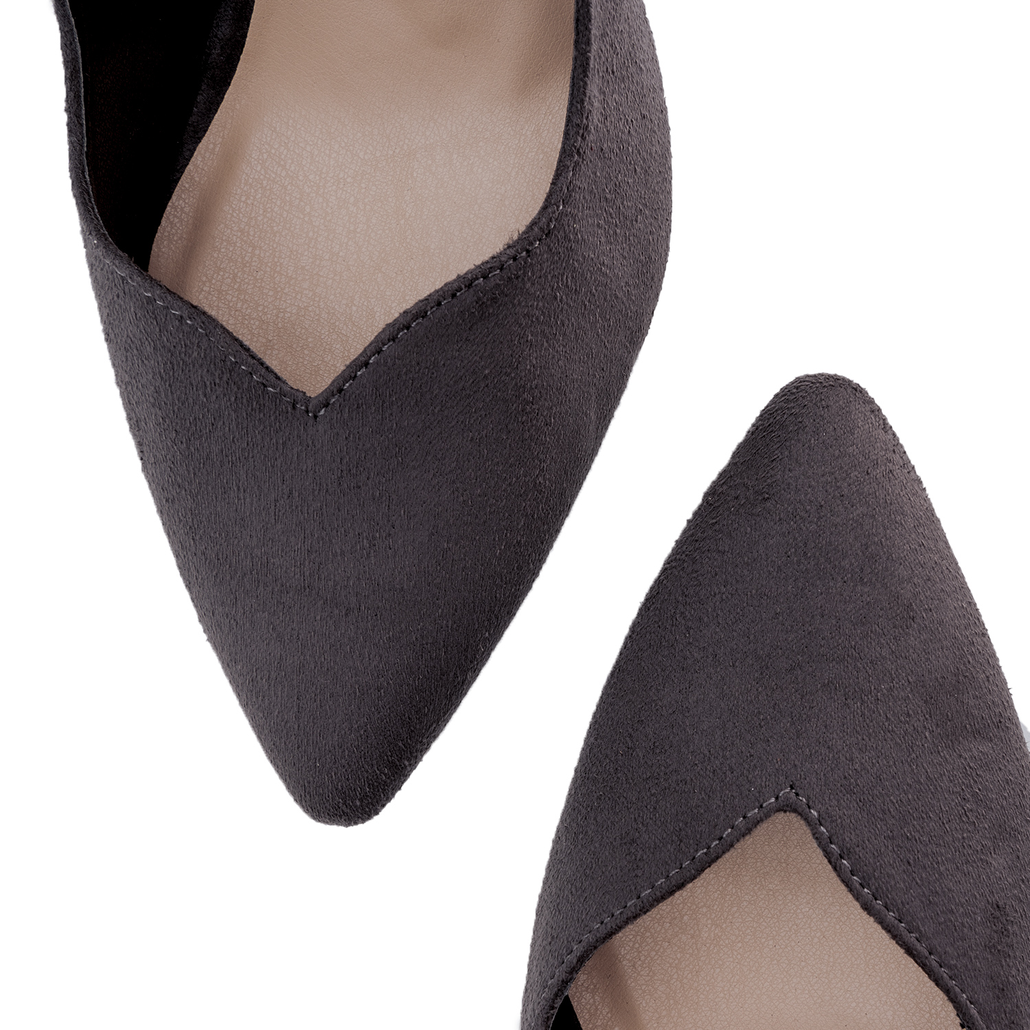 Heeled shoes in grey faux suede 