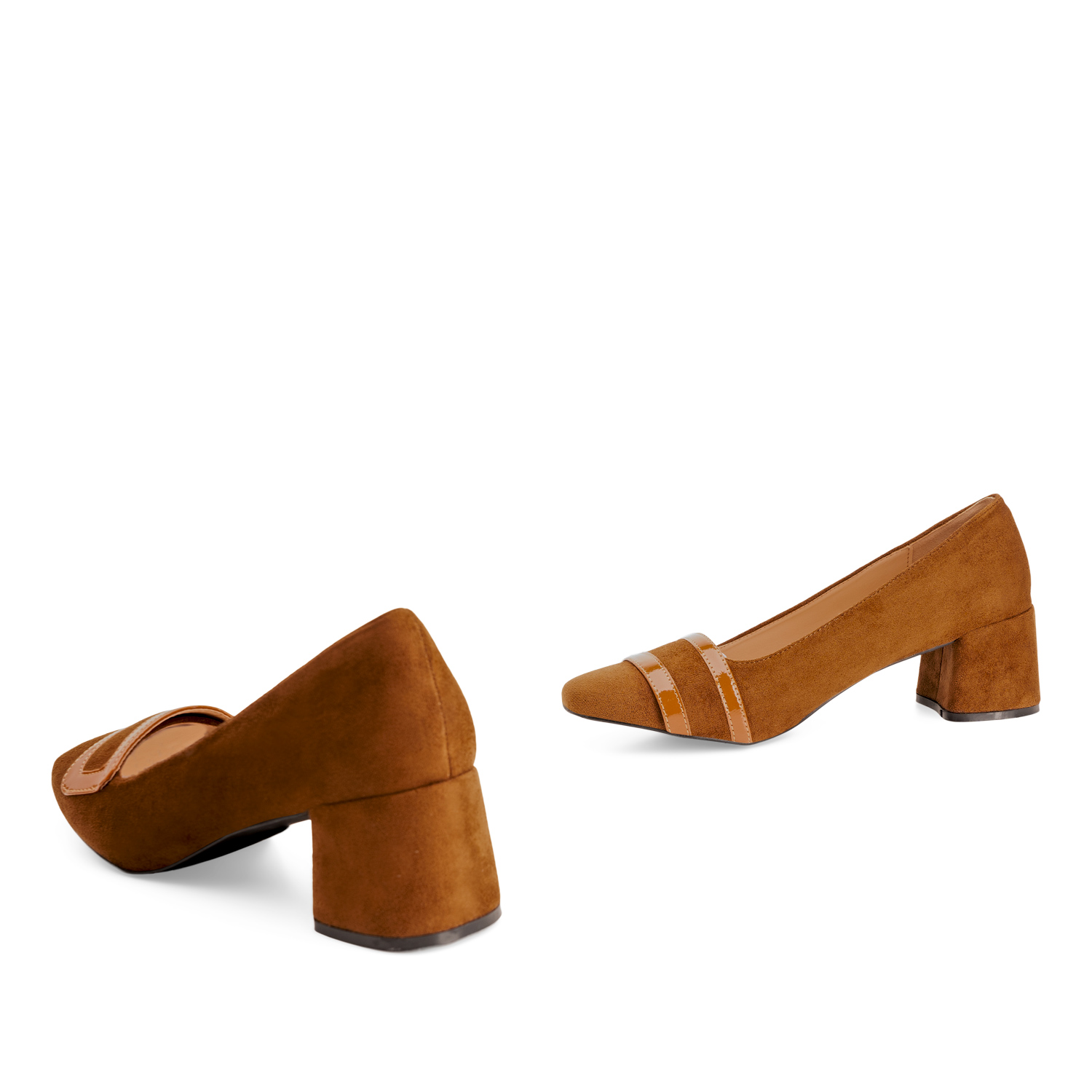 Heeled shoes in camel colored faux suede 