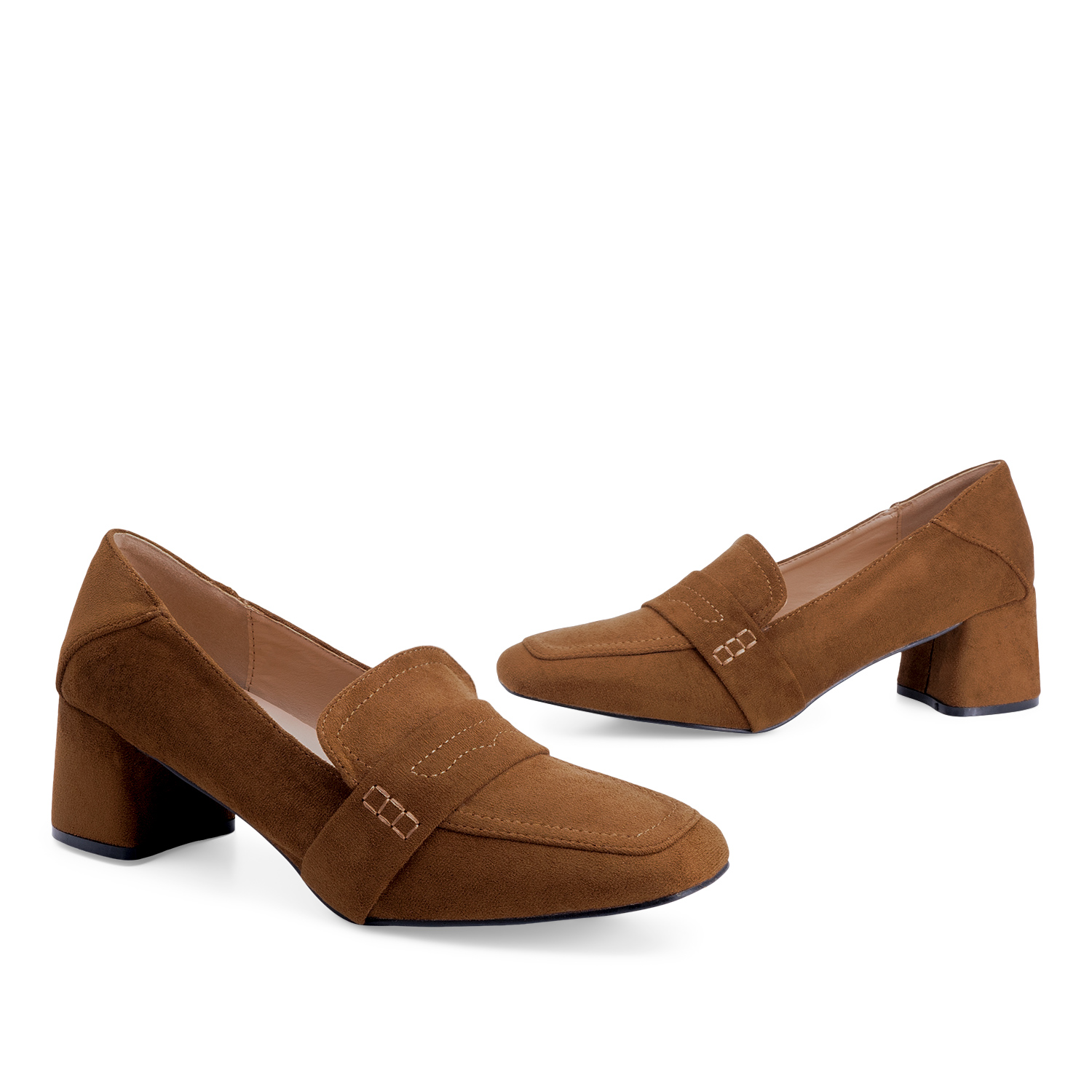 Heeled moccasin in camel colored faux suede 