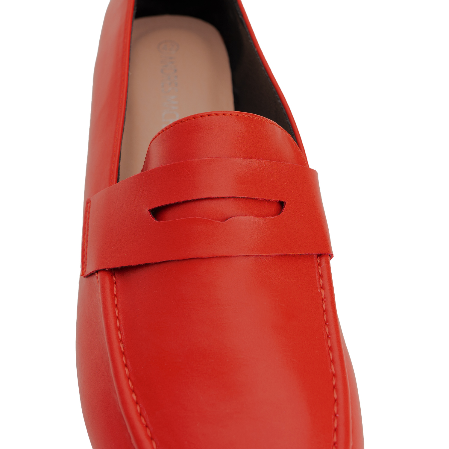 Penny loafer in red faux leather 