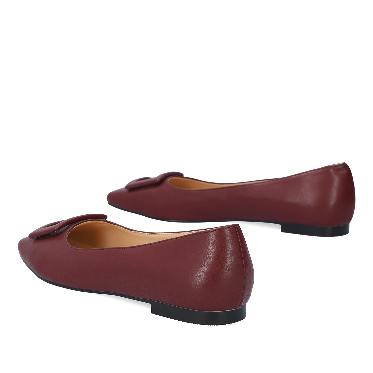 Flat ballerinas in burgundy faux leather 
