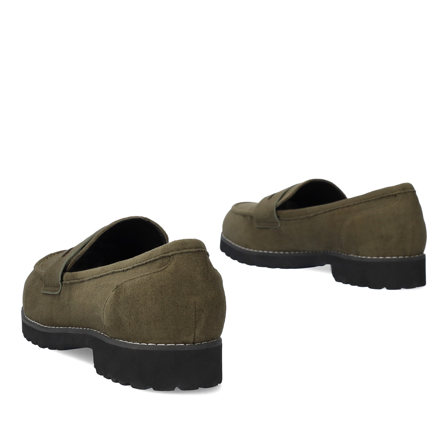 Moccasins in green faux suede and track sole 