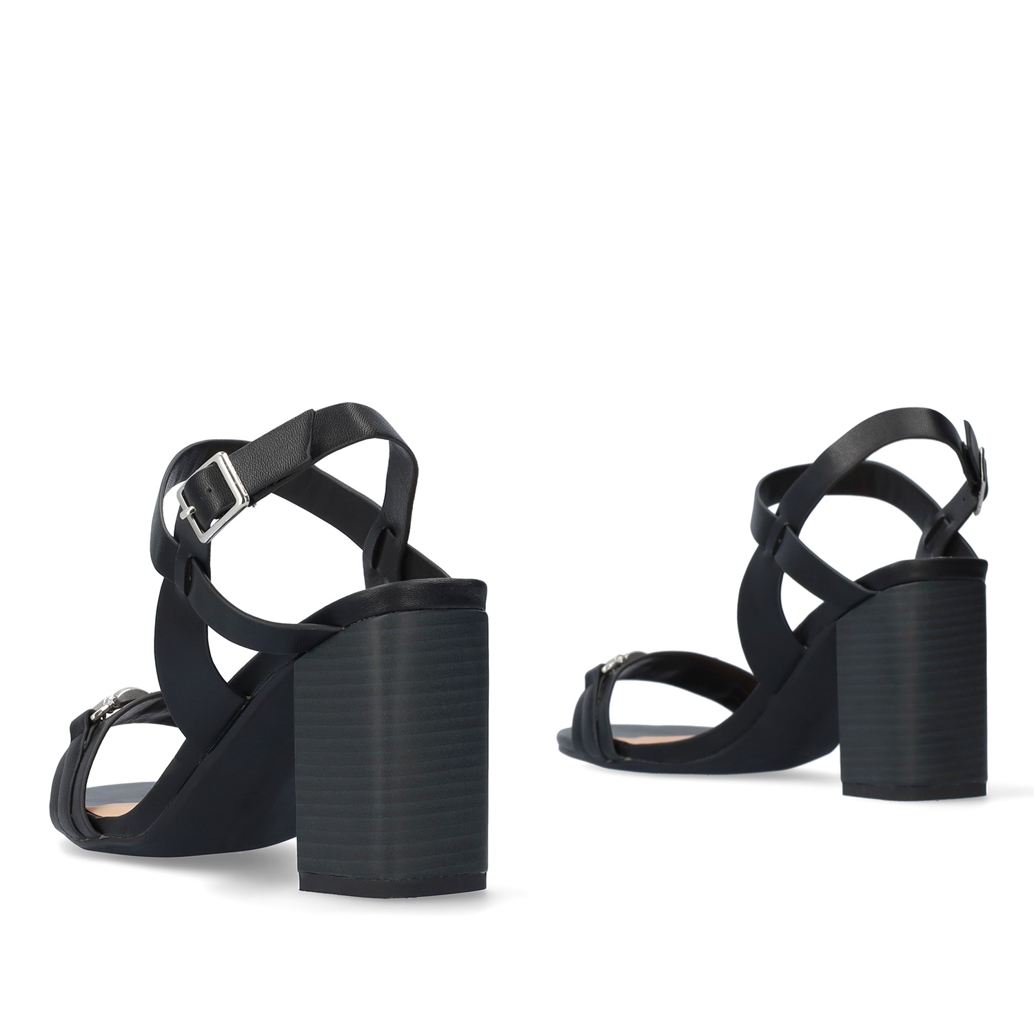 Squared heel sandal in soft black 