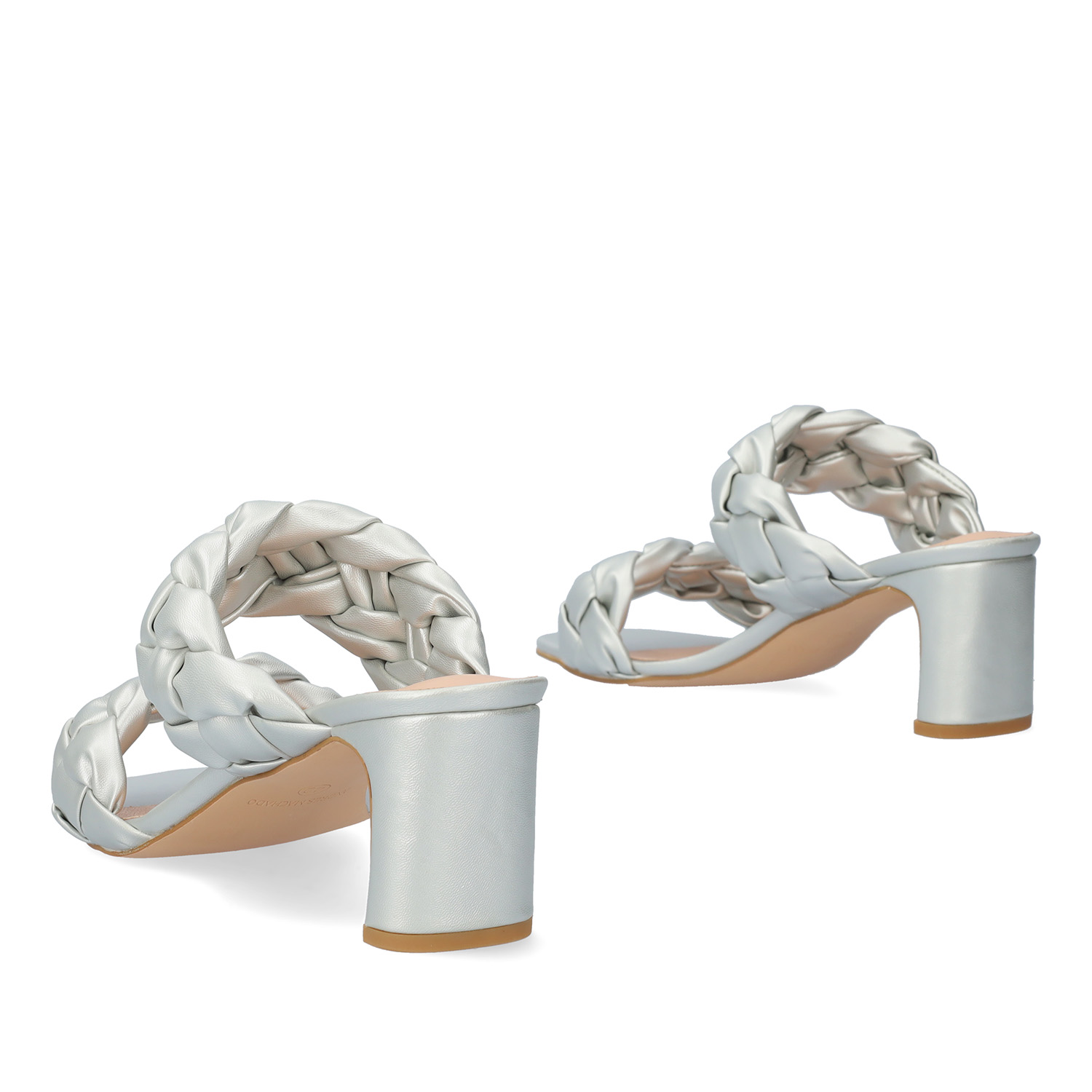 Soft silver mule with a thin block heel 