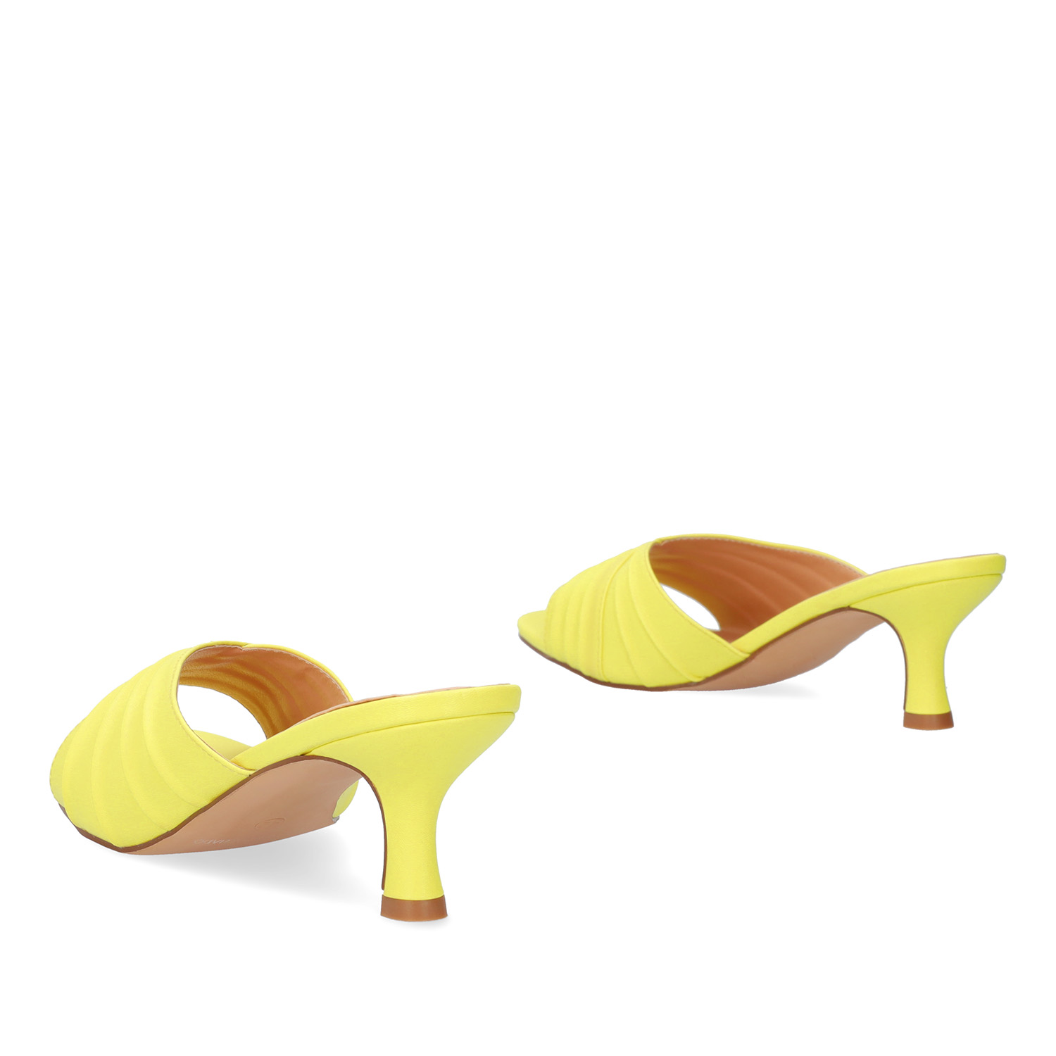 Yellow soft mules with Kitten heel 