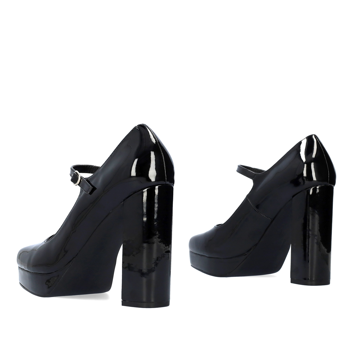 Schuh im Mary Jane Stil mit Absatz und Plateau in Lackleder Farbe schwarz 