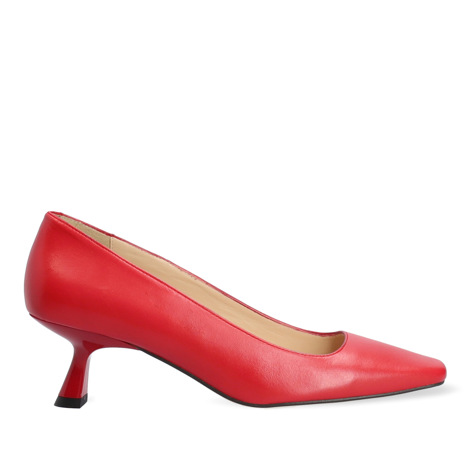 Heeled shoes in red leather 