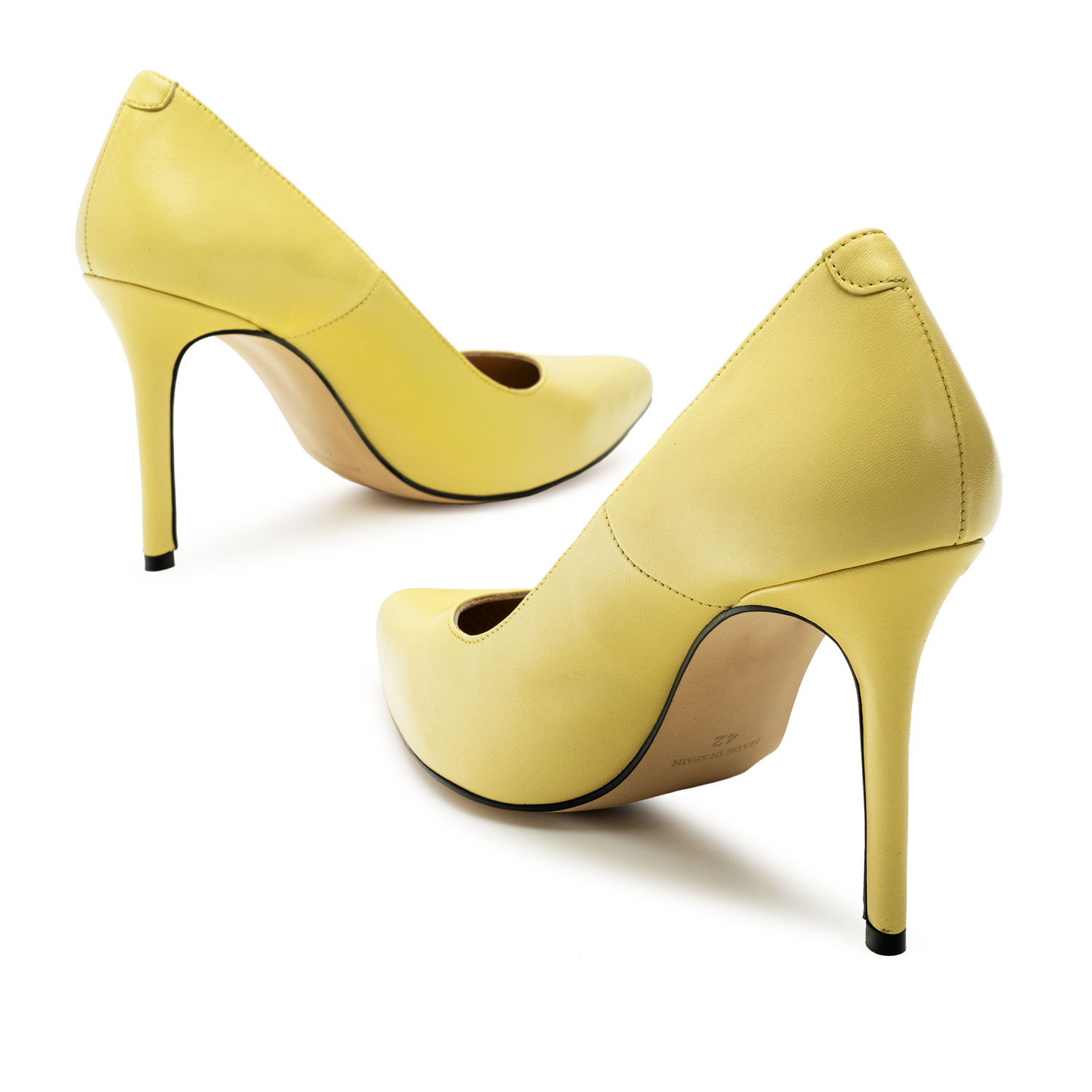 Heeled Shoes in Yellow Leather 