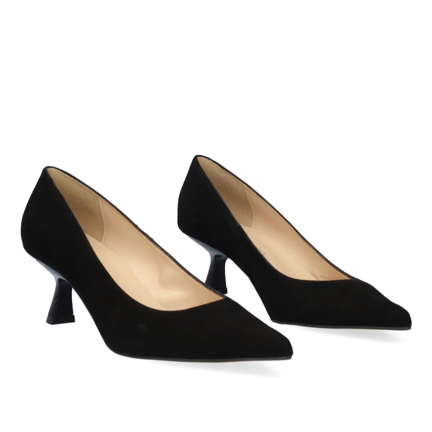 Heeled shoes in black suede 