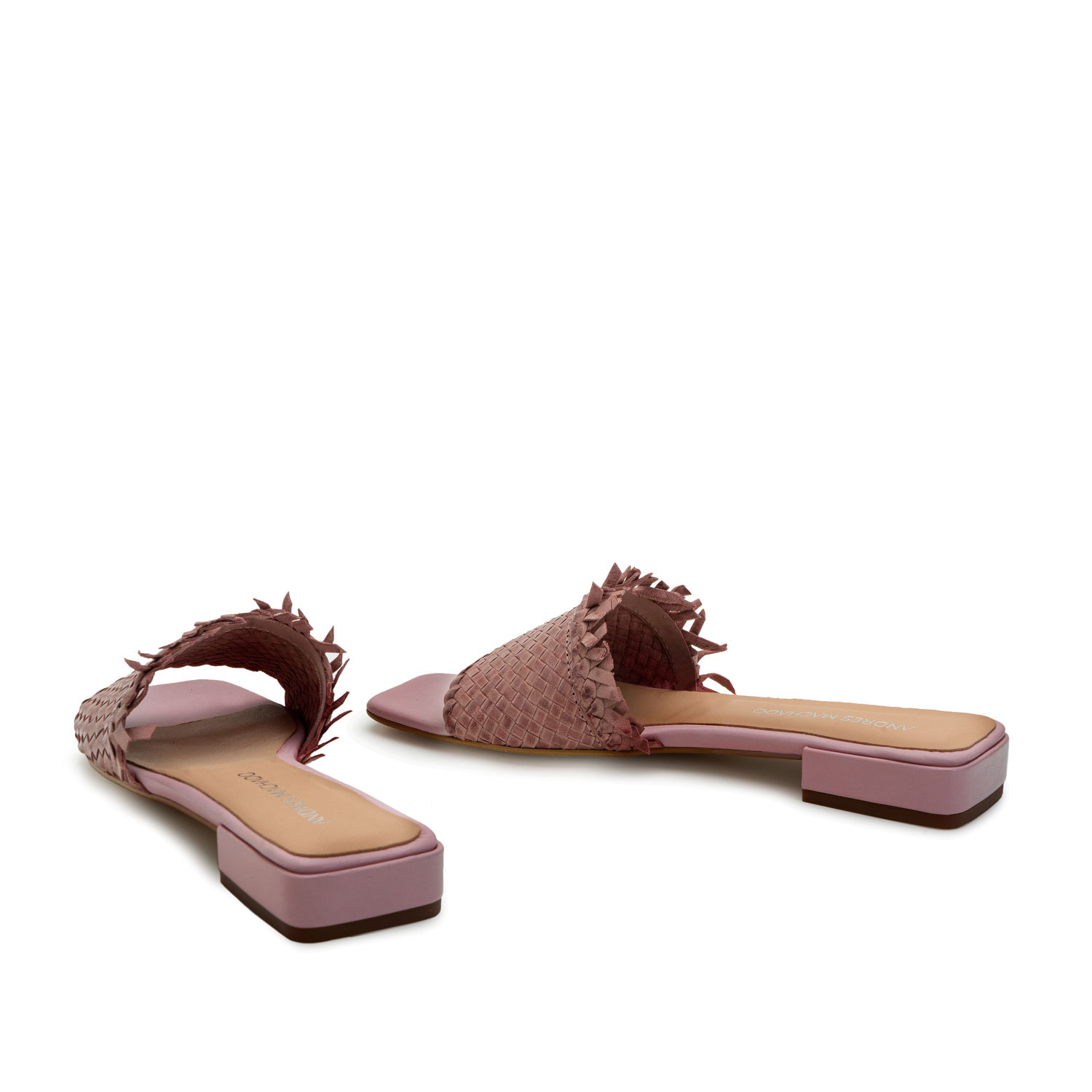 Sandales en cuir tressée rose 