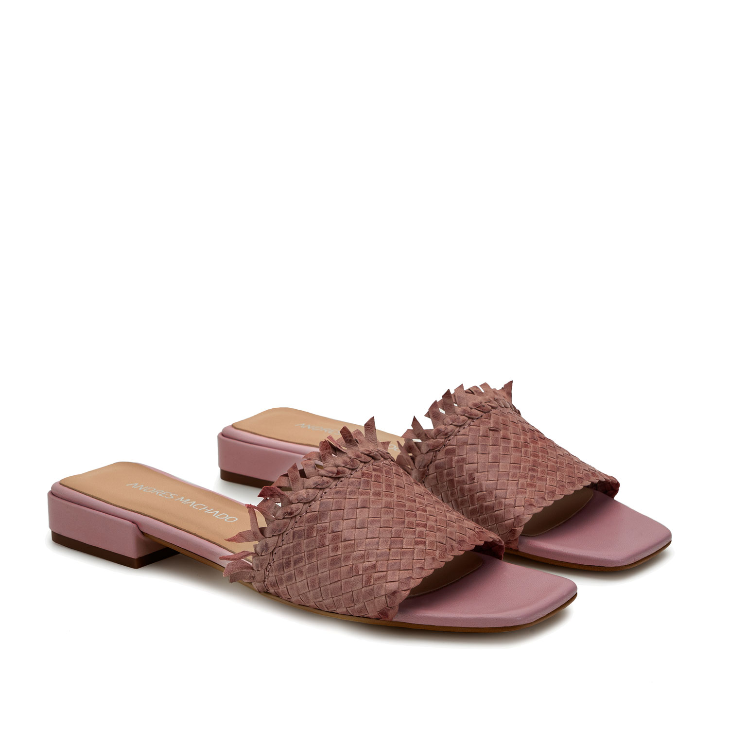 Sandales en cuir tressée rose 